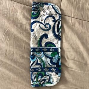 Vera Bradley - hair straightener case